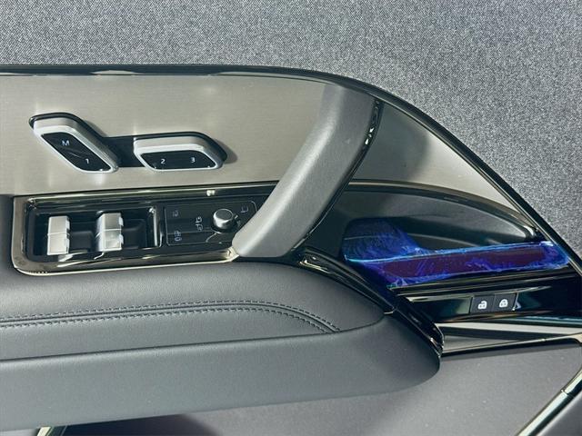 new 2025 Land Rover Range Rover Sport car, priced at $101,340