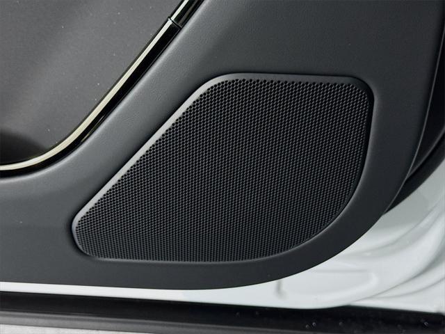 new 2025 Land Rover Range Rover Sport car, priced at $91,845