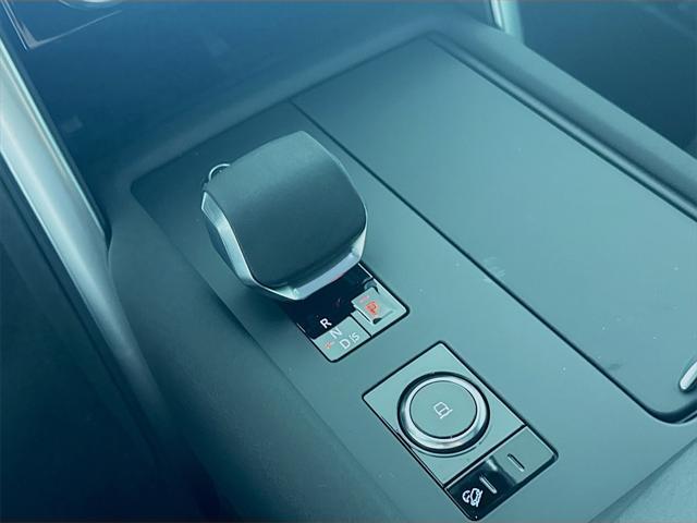 new 2025 Land Rover Discovery car, priced at $81,128