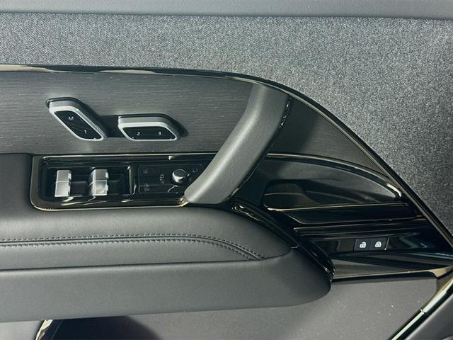new 2025 Land Rover Range Rover Sport car, priced at $101,750