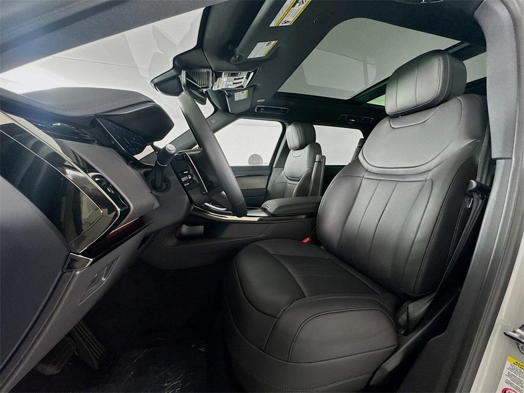 new 2025 Land Rover Range Rover Sport car, priced at $97,235
