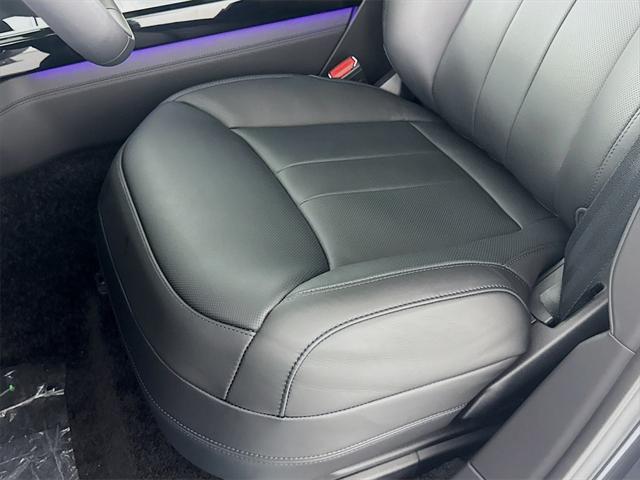 new 2025 Land Rover Range Rover car, priced at $158,525