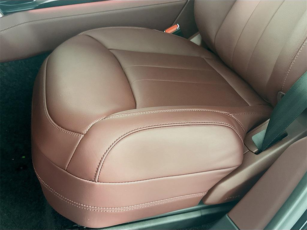 new 2025 Land Rover Range Rover car, priced at $165,930