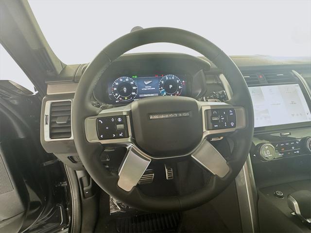 new 2025 Land Rover Discovery car, priced at $79,068