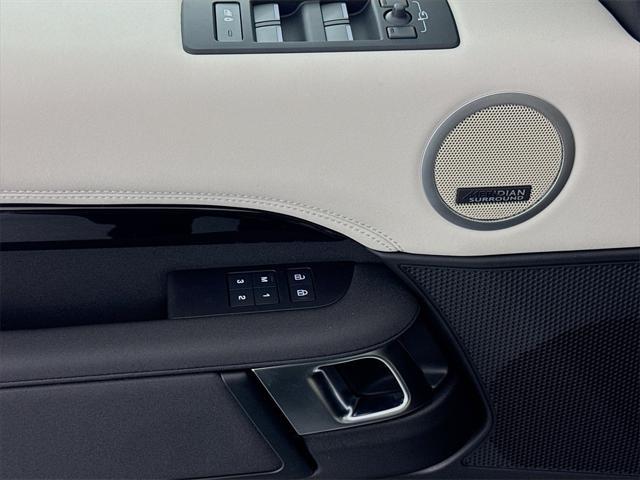 new 2025 Land Rover Discovery car, priced at $67,003