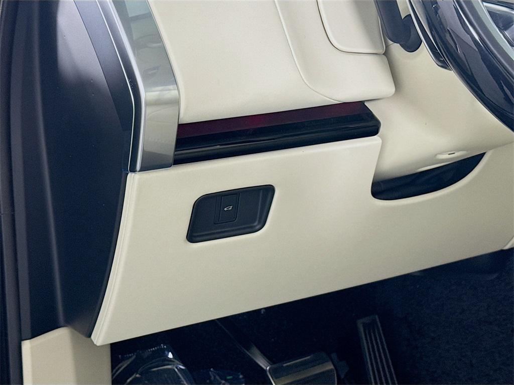 new 2025 Land Rover Range Rover car, priced at $152,510