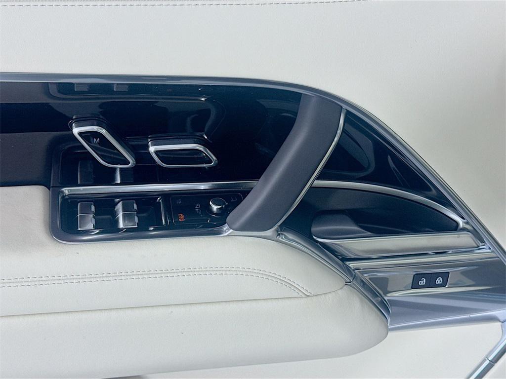new 2025 Land Rover Range Rover car, priced at $152,510