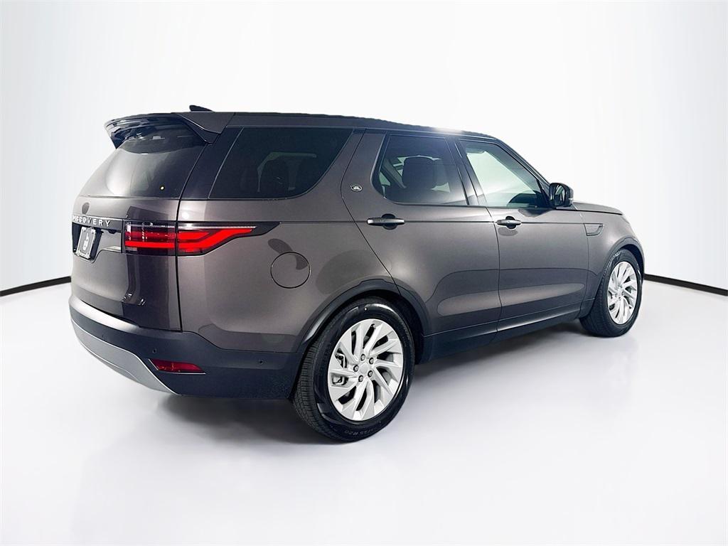 new 2025 Land Rover Discovery car, priced at $65,078