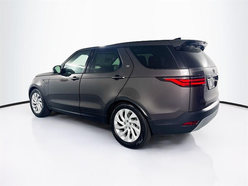 new 2025 Land Rover Discovery car, priced at $65,078