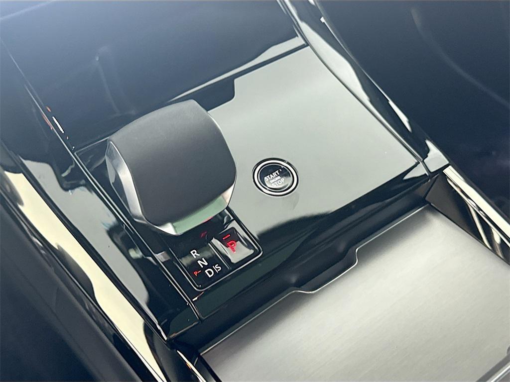 new 2025 Land Rover Range Rover Sport car, priced at $119,640