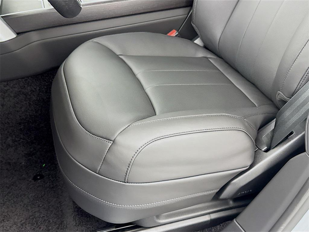 new 2025 Land Rover Range Rover car, priced at $129,935