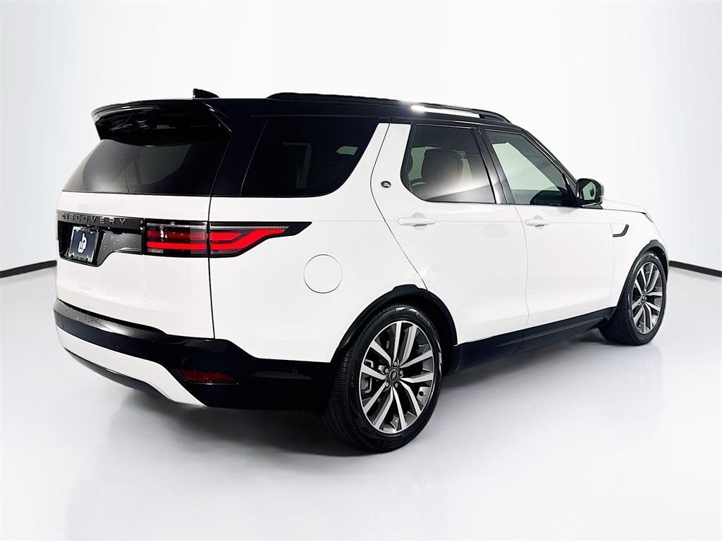 new 2025 Land Rover Discovery car, priced at $78,468