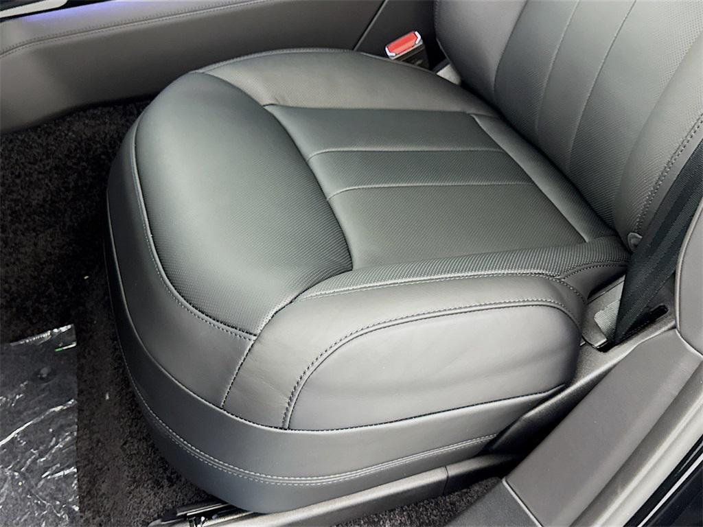 new 2025 Land Rover Range Rover car, priced at $158,715