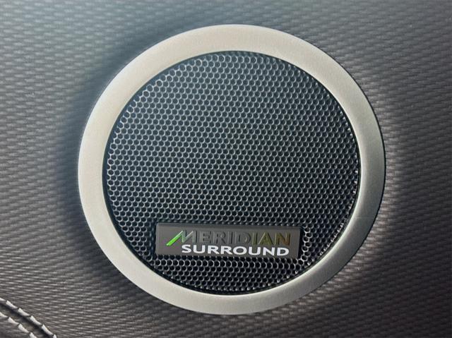 new 2025 Land Rover Discovery car, priced at $70,050