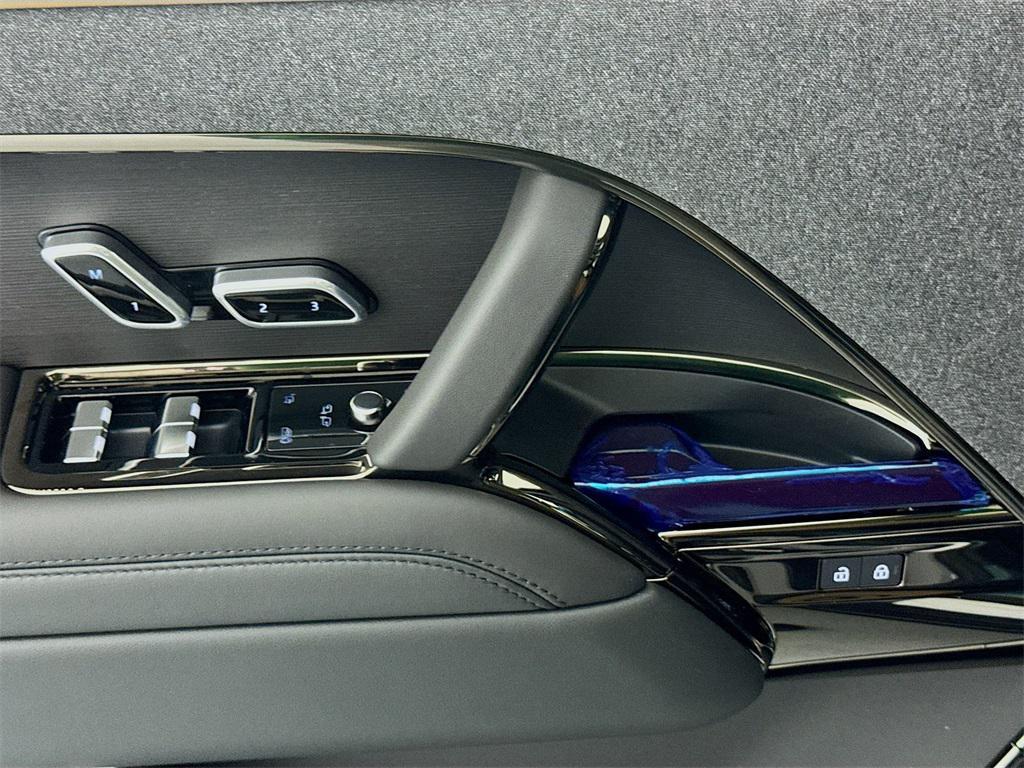 new 2025 Land Rover Range Rover Sport car, priced at $104,325