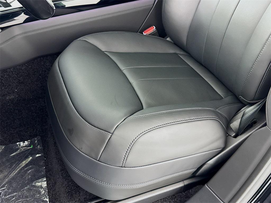 new 2025 Land Rover Range Rover car, priced at $151,770