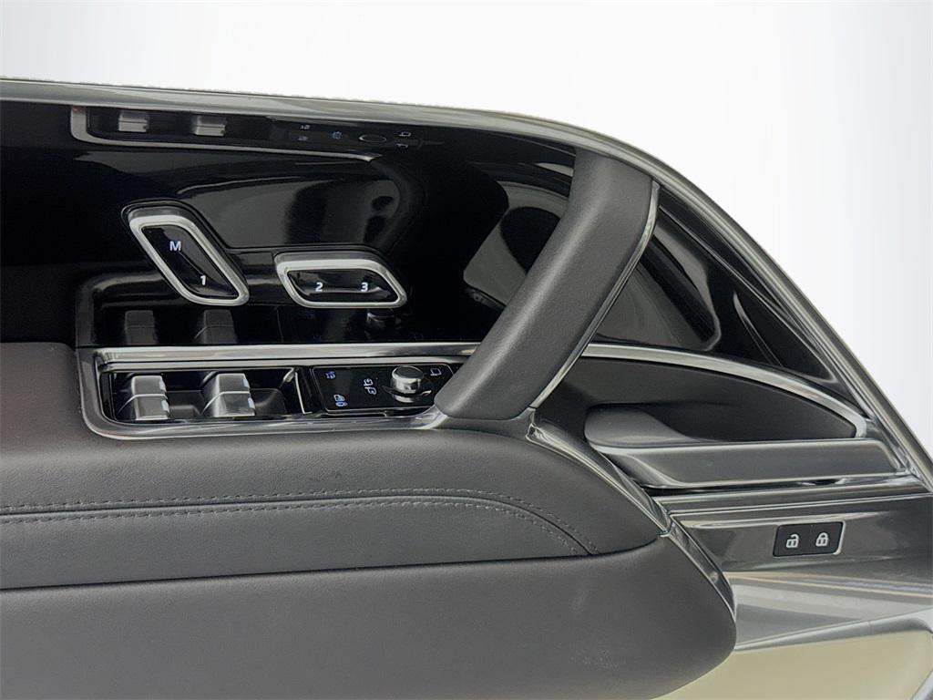 used 2023 Land Rover Range Rover car, priced at $99,982