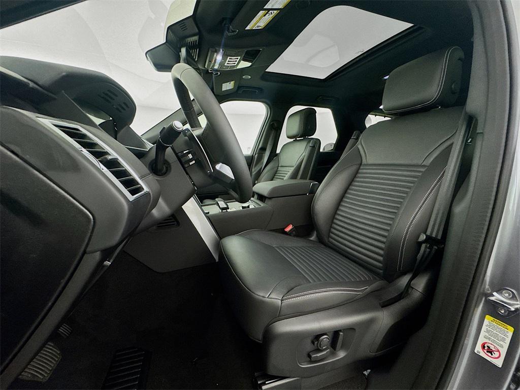 new 2025 Land Rover Discovery car, priced at $67,003