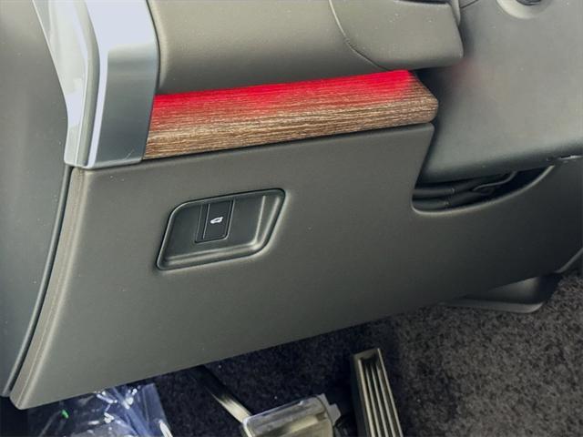 new 2025 Land Rover Range Rover car, priced at $122,955