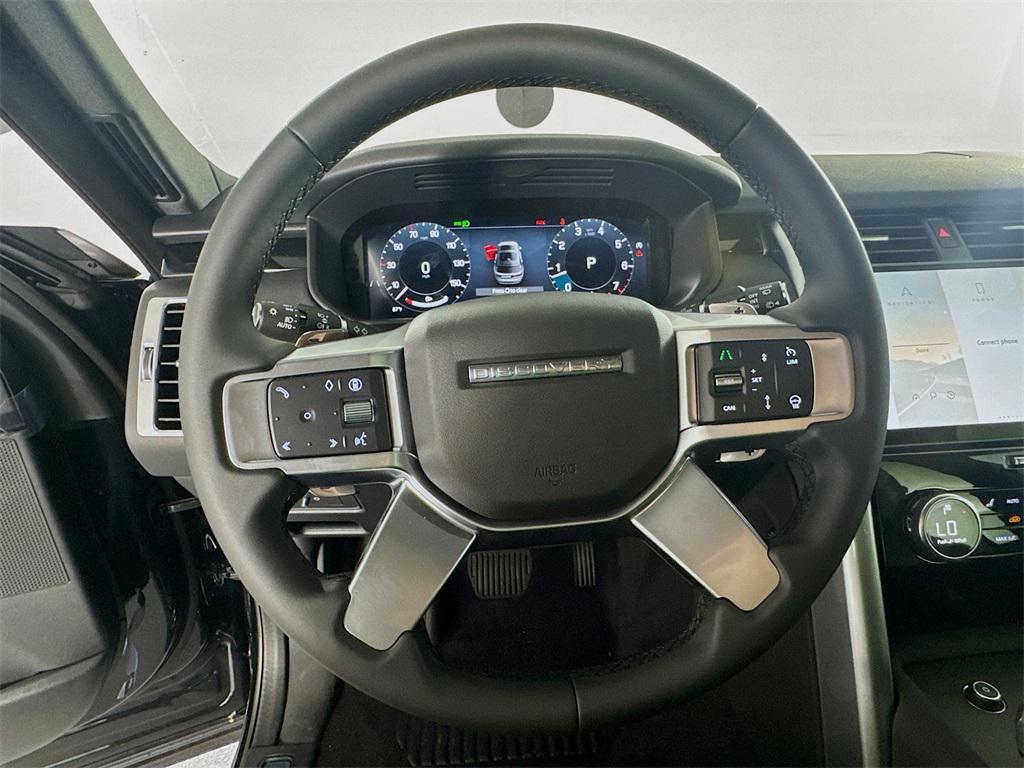 new 2025 Land Rover Discovery car, priced at $66,778