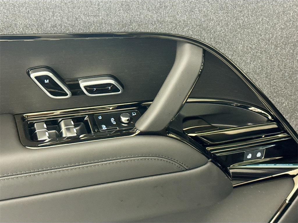 new 2025 Land Rover Range Rover Sport car, priced at $117,620