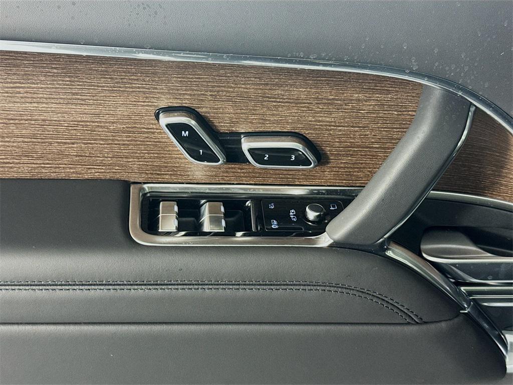 new 2025 Land Rover Range Rover car, priced at $156,025