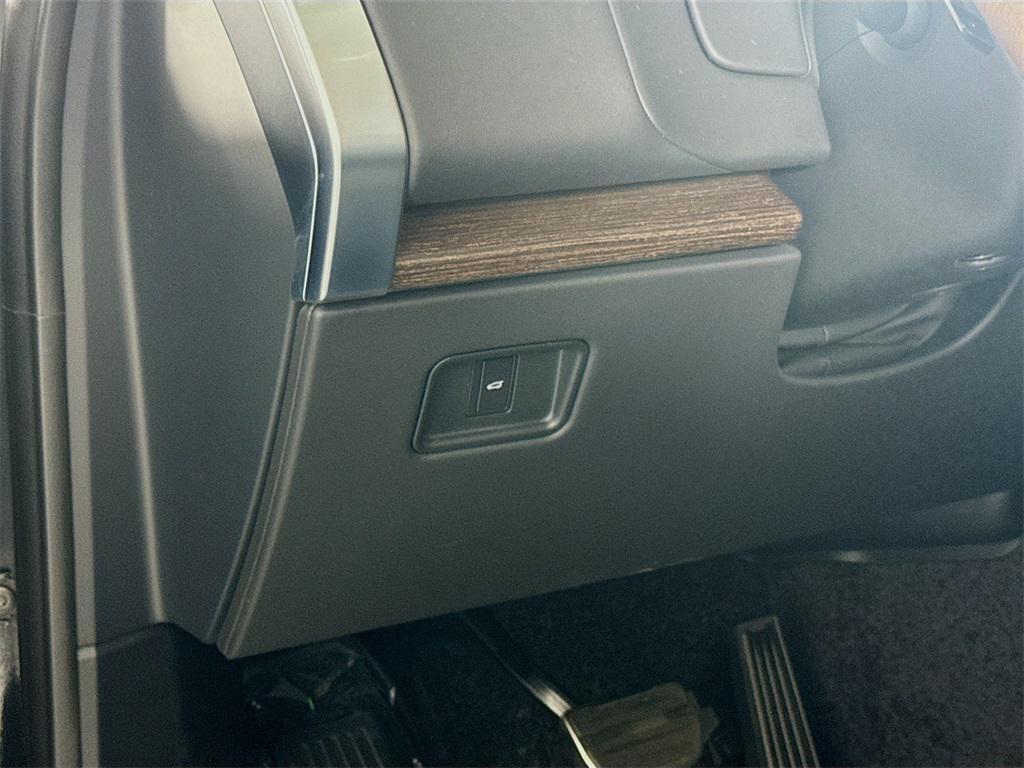 new 2025 Land Rover Range Rover car, priced at $156,025