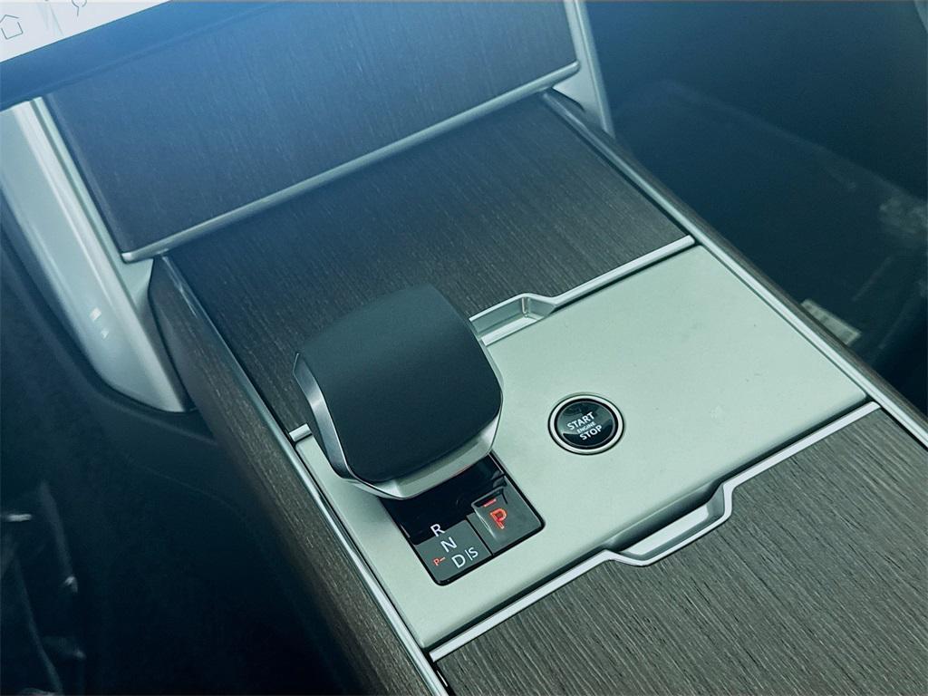 new 2025 Land Rover Range Rover car, priced at $156,025