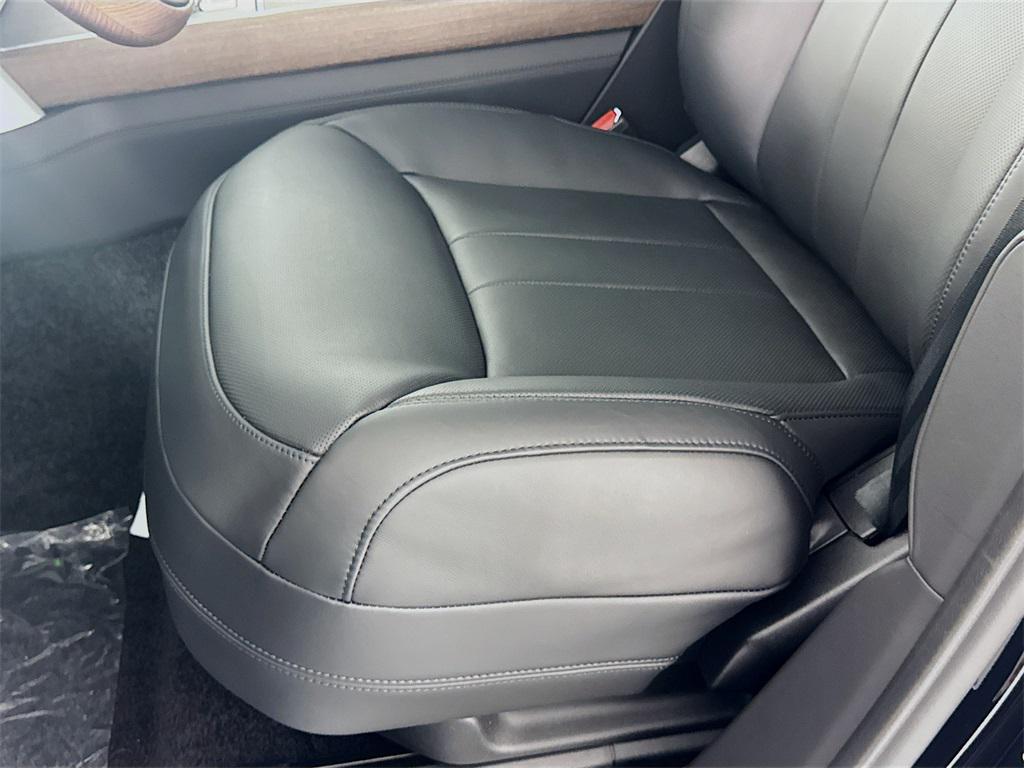 new 2025 Land Rover Range Rover car, priced at $156,025