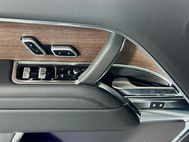 new 2025 Land Rover Range Rover car, priced at $130,155