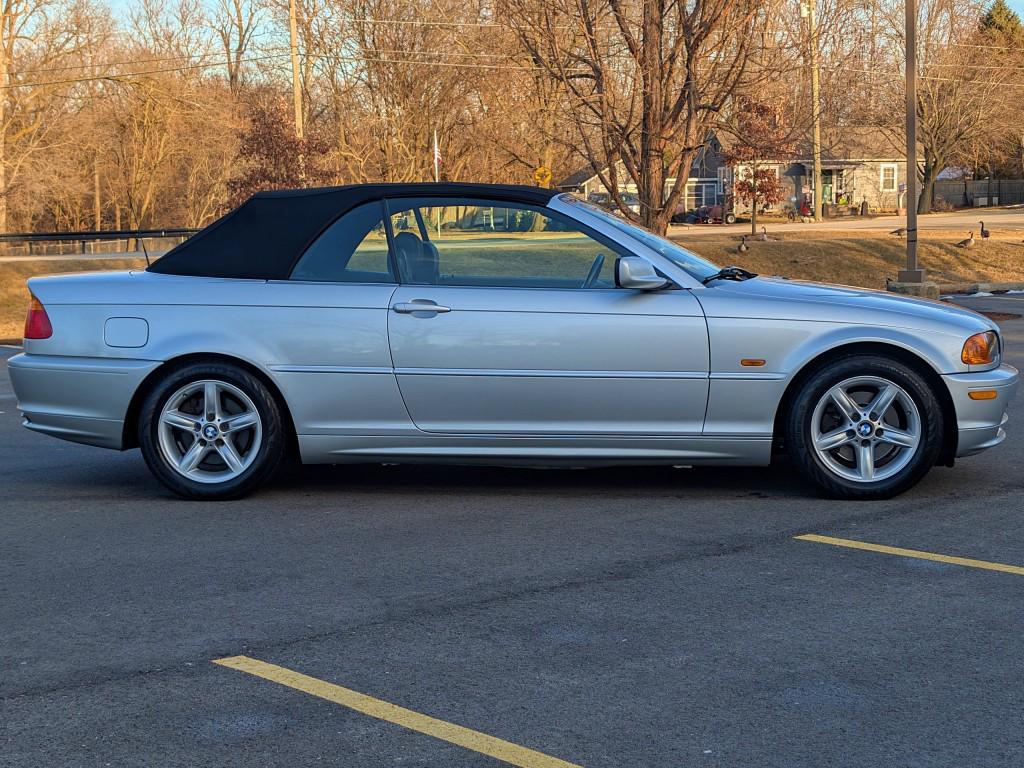 used 2003 BMW 325 car, priced at $10,995