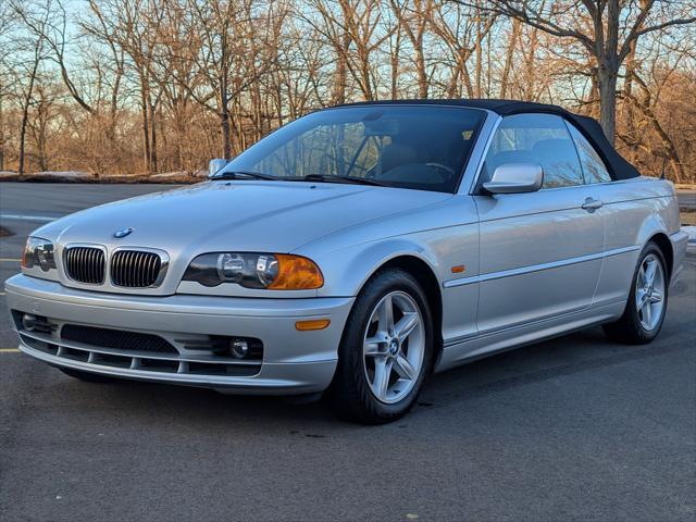 used 2003 BMW 325 car, priced at $10,995