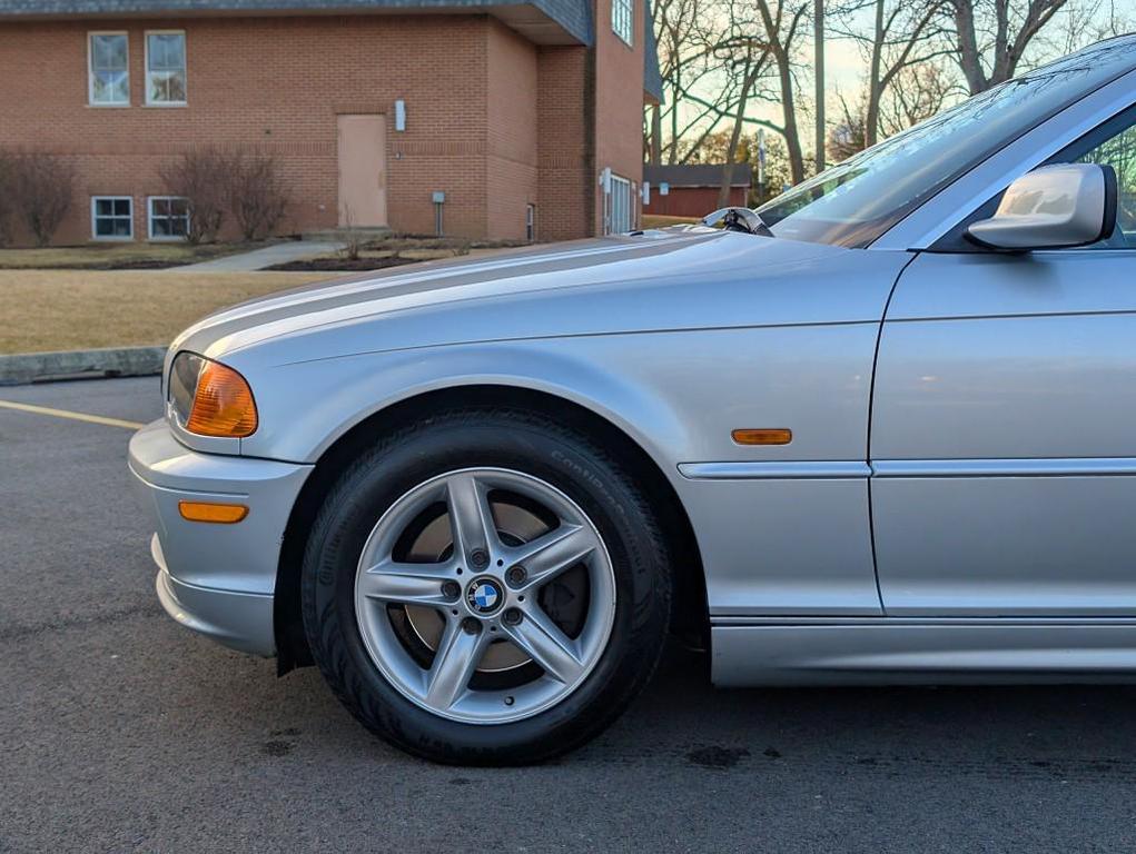 used 2003 BMW 325 car, priced at $10,995
