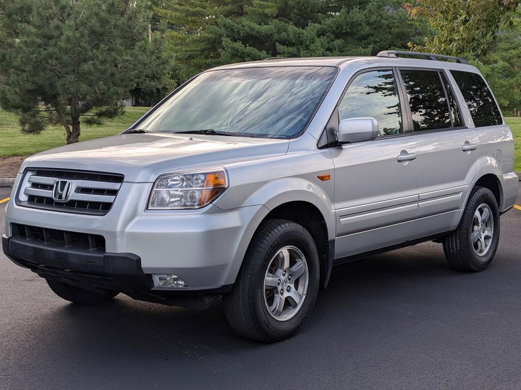 used 2007 Honda Pilot car, priced at $10,995