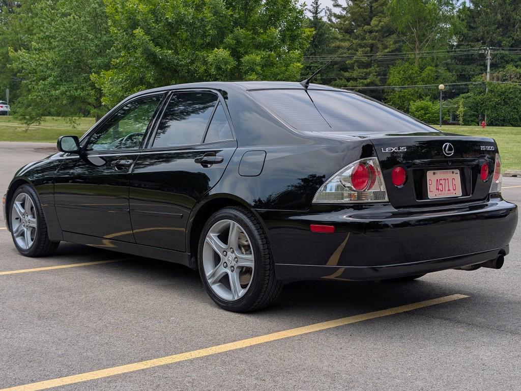 used 2001 Lexus IS 300 car, priced at $19,995