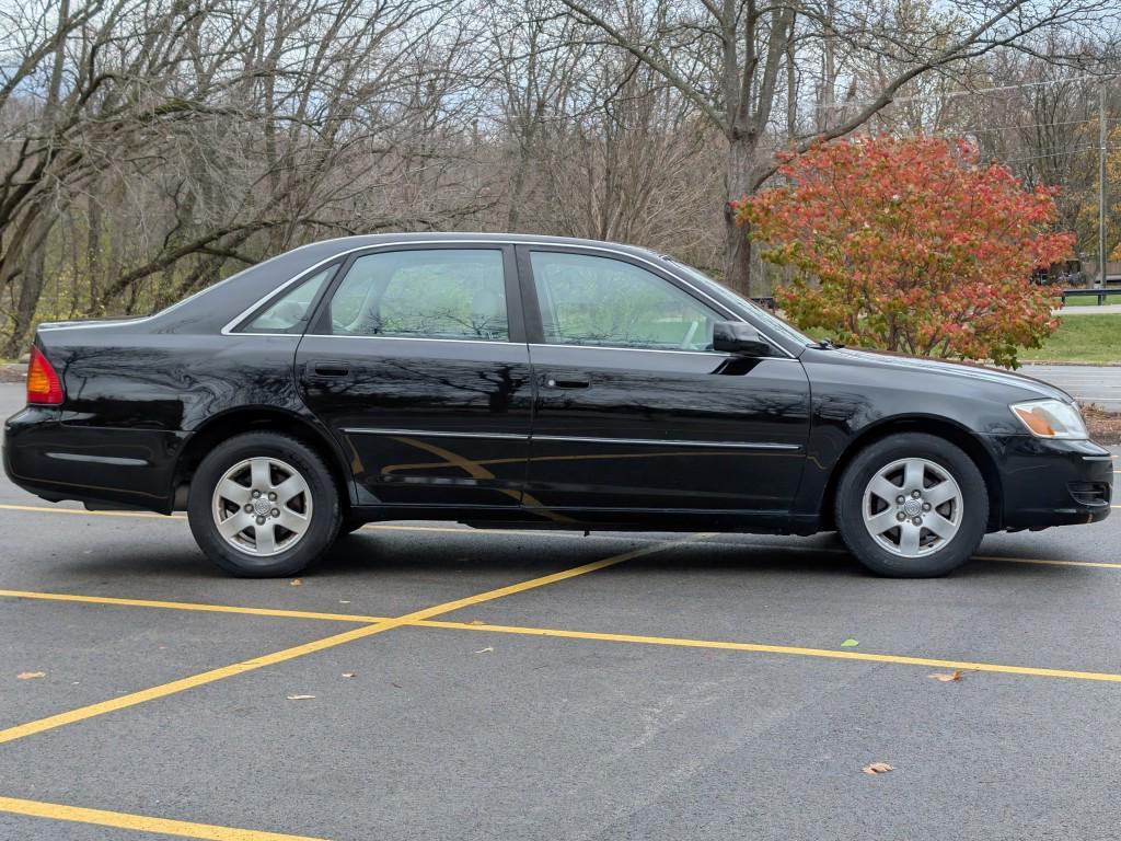 used 2001 Toyota Avalon car, priced at $6,185