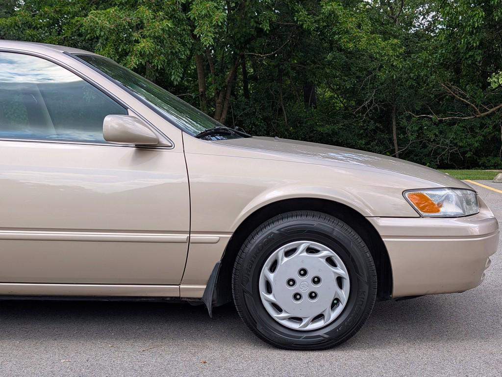 used 1998 Toyota Camry car, priced at $7,795