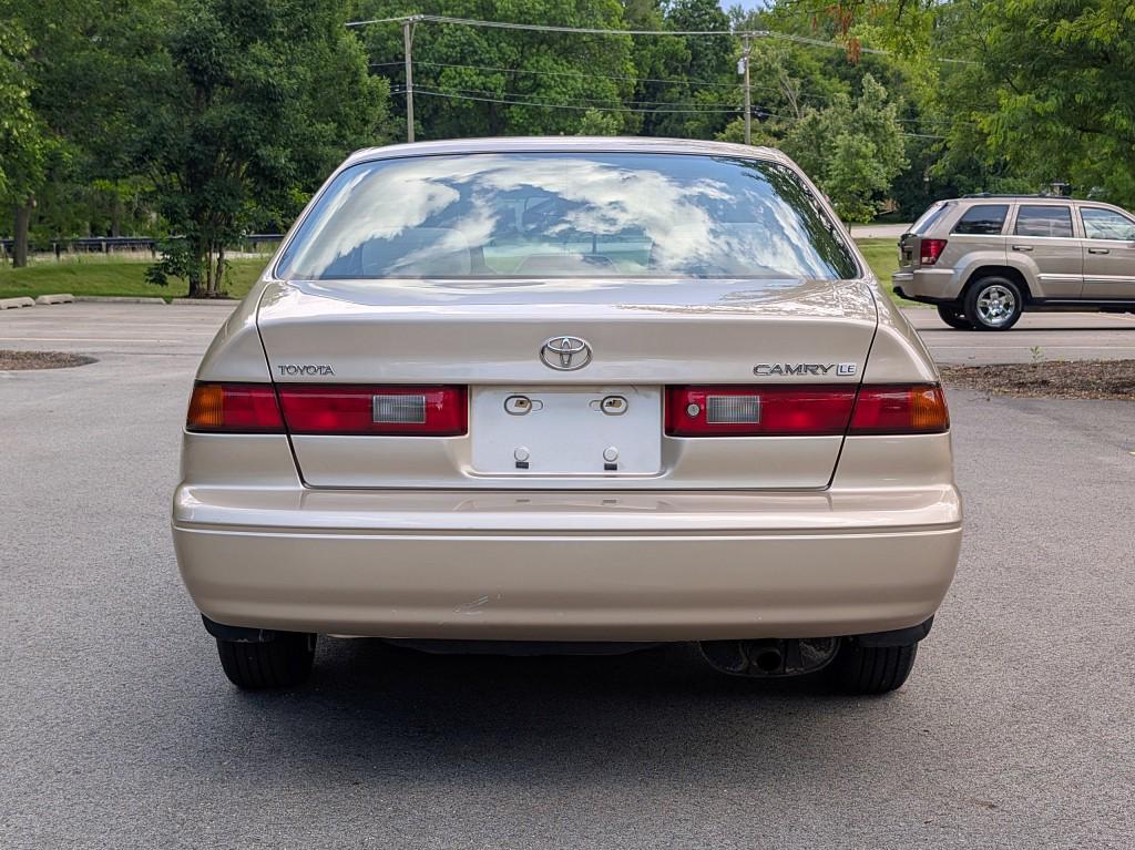 used 1998 Toyota Camry car, priced at $7,795