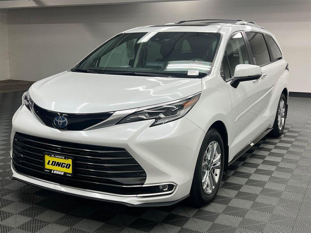 used 2023 Toyota Sienna car, priced at $50,788