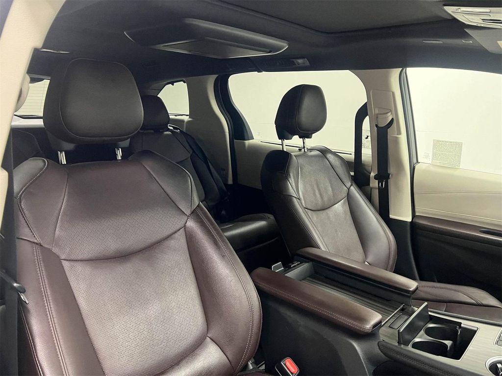 used 2023 Toyota Sienna car, priced at $50,788