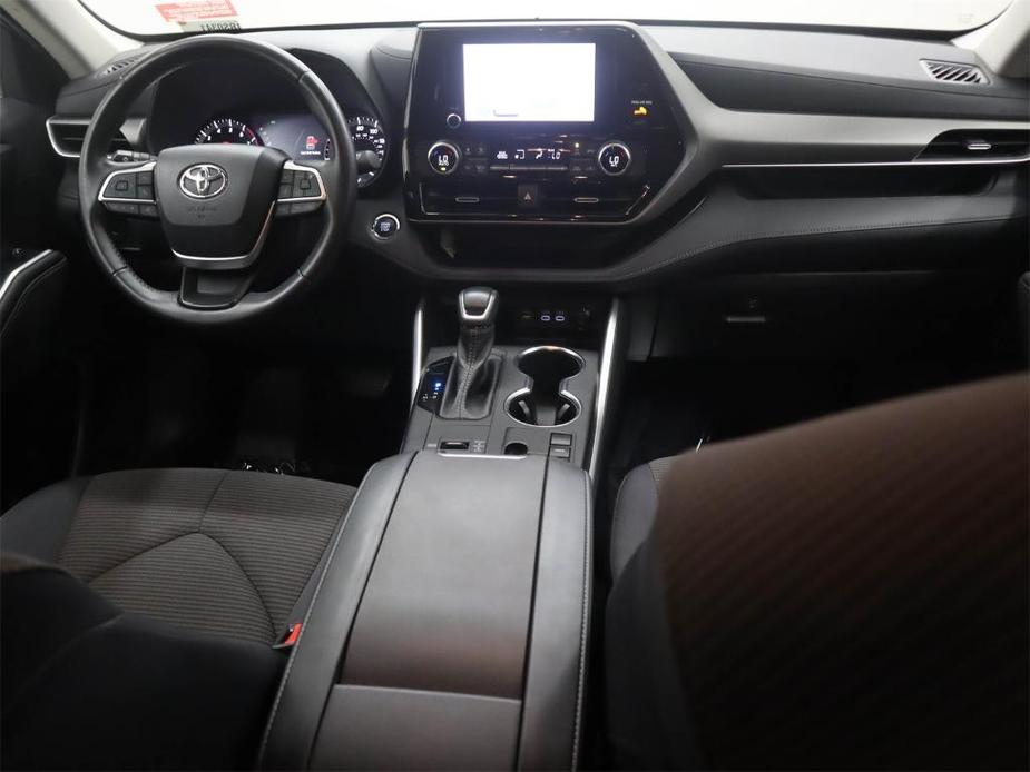 used 2023 Toyota Highlander car, priced at $33,788