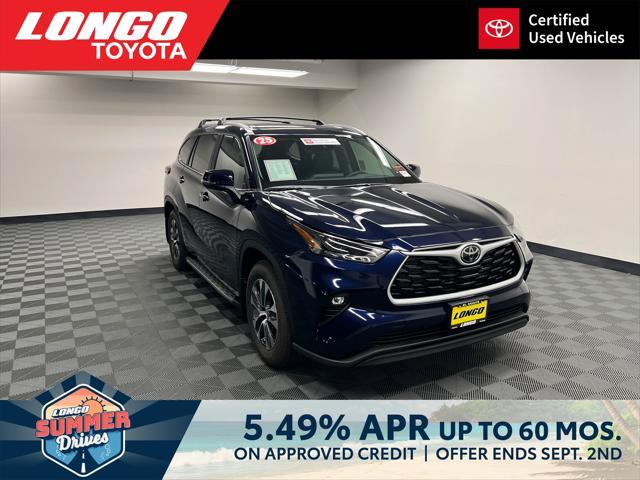 used 2025 Toyota Highlander car, priced at $50,996