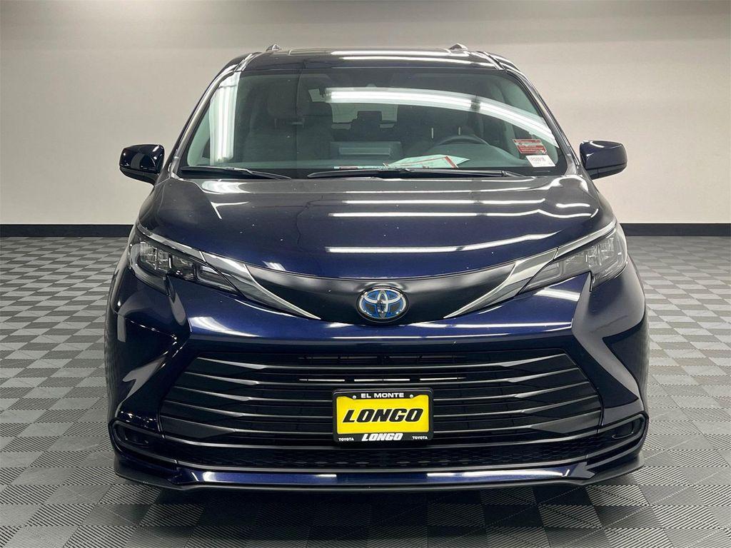 used 2024 Toyota Sienna car, priced at $39,688