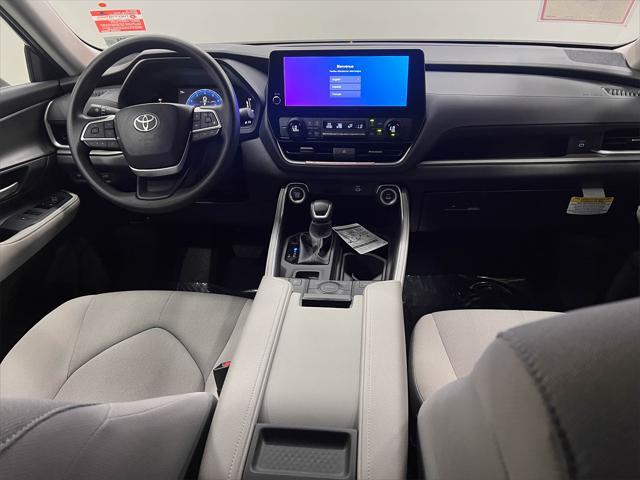 used 2025 Toyota Highlander car, priced at $44,788