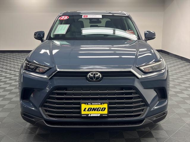 used 2025 Toyota Highlander car, priced at $44,788