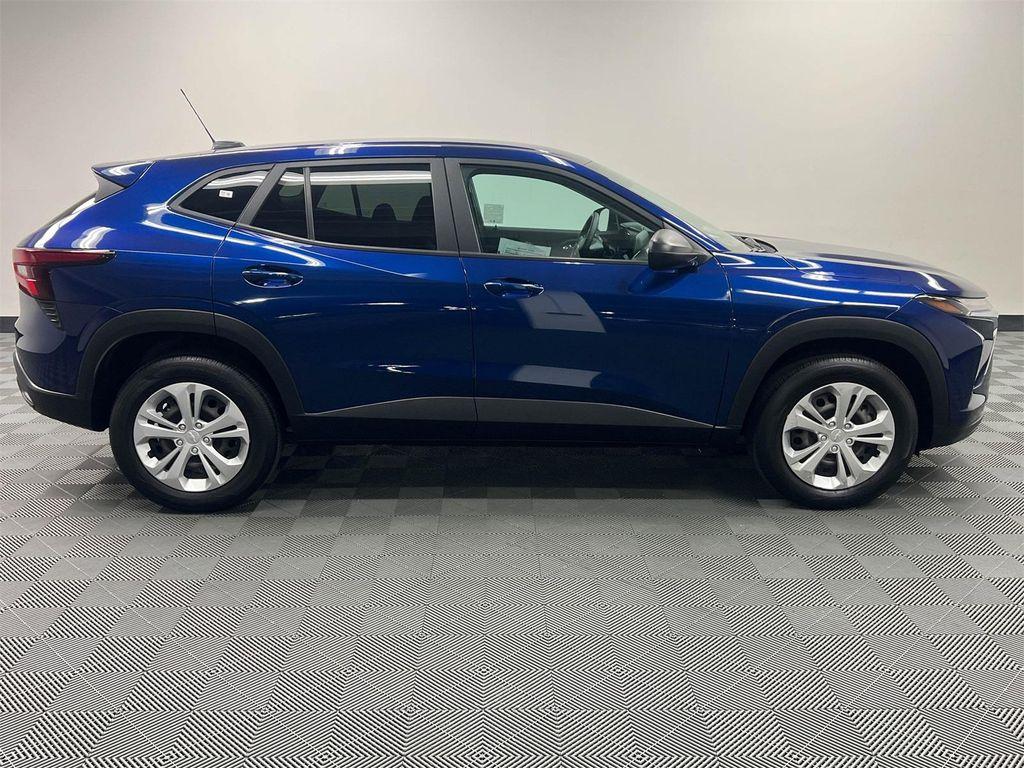 used 2024 Chevrolet Trax car, priced at $20,288