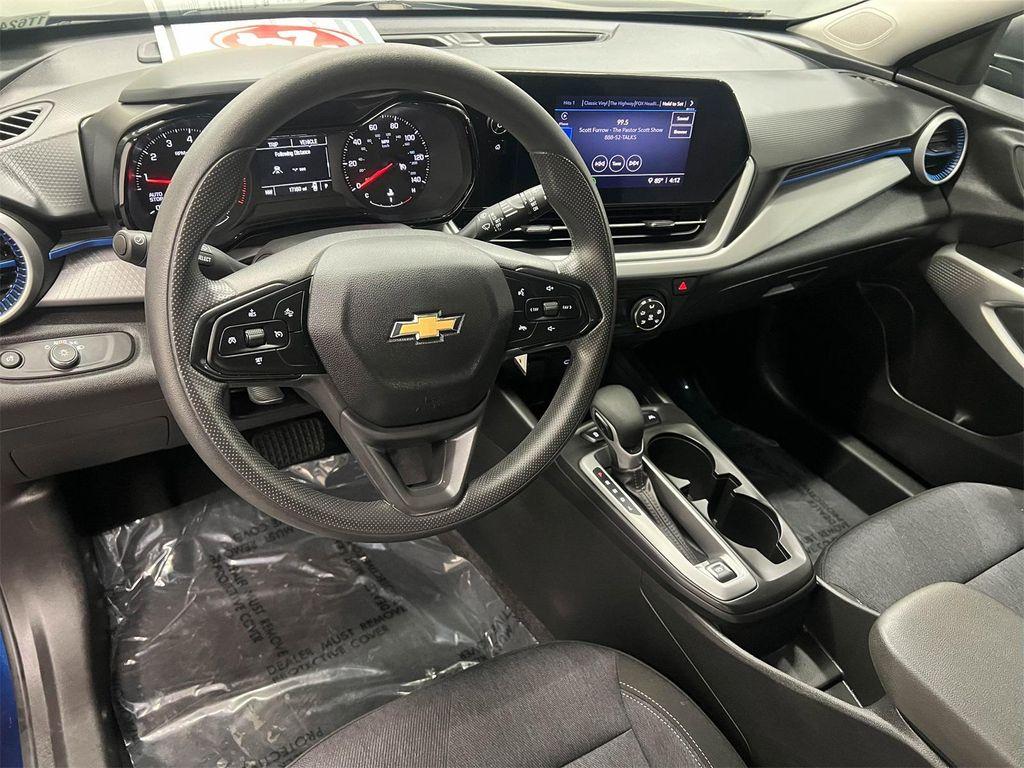 used 2024 Chevrolet Trax car, priced at $20,288