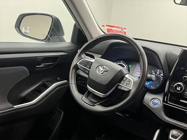 used 2022 Toyota Highlander Hybrid car, priced at $40,995