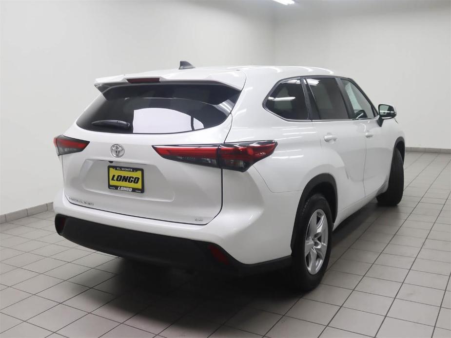 used 2023 Toyota Highlander car, priced at $34,388