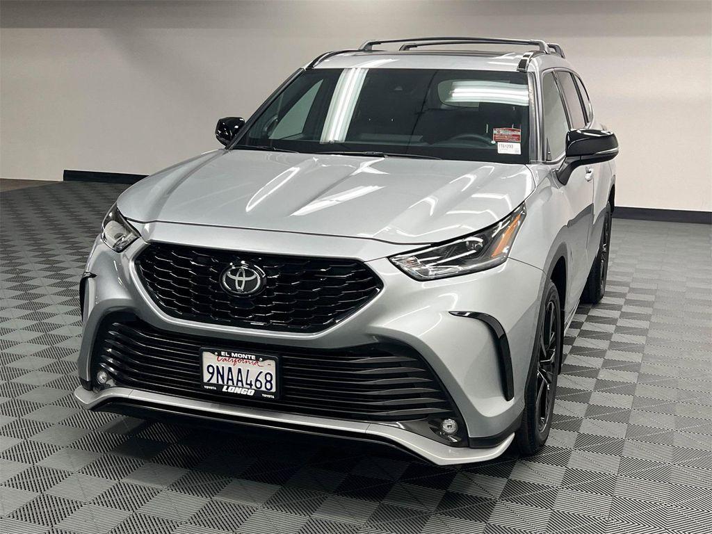 used 2024 Toyota Highlander car, priced at $43,288